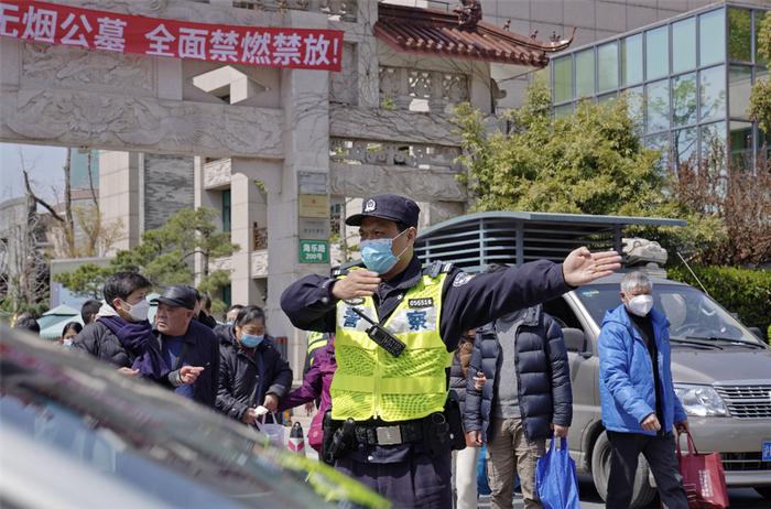 “空+地”立体巡防、一点一方案……上海公安护航清明祭扫期间平安出行