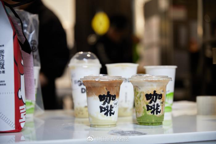 古茗跨界上新闪萃咖啡，这杯“怪”好喝的榴莲果咖很难不爱