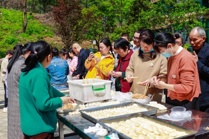 全家总动员一起来嗨皮，浏阳淮川举办首届邻里节