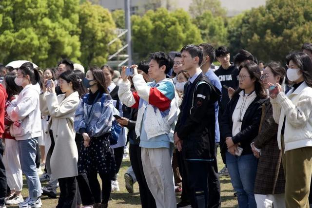 听觉盛宴！这场露天音乐节在复旦校园火热开唱