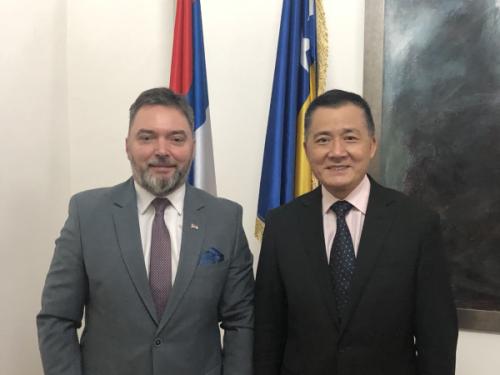 驻波黑大使季平拜会波黑对外贸易和经济关系部部长科沙拉茨