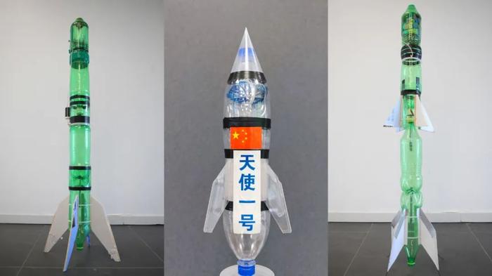 一级水火箭(左)、“天使一号”水火箭(中)、二级水火箭(右)