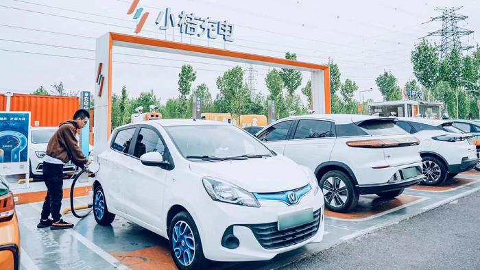 图注:电车车主在小桔优选站充电