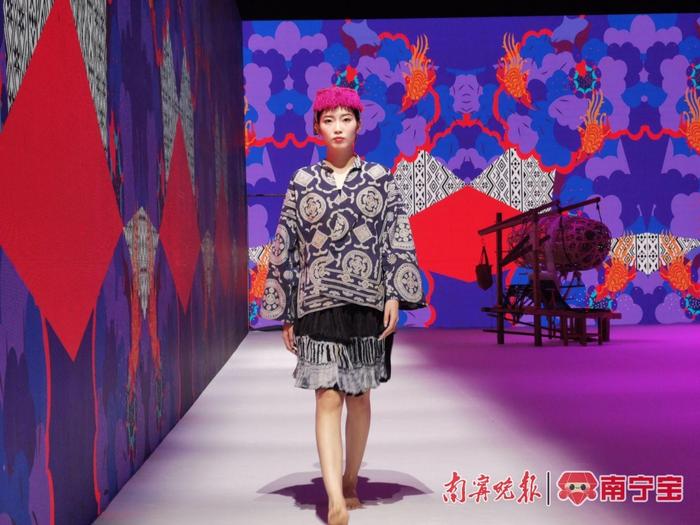 传统与新潮！“壮族三月三”民族服饰展秀在邕精彩上演