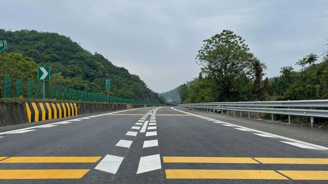 今日起这段路恢复通车！沪昆高速湖南段更好走了