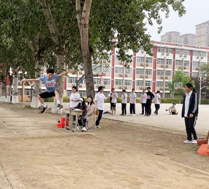 廊坊市第一实验中学举行第七届田径运动会