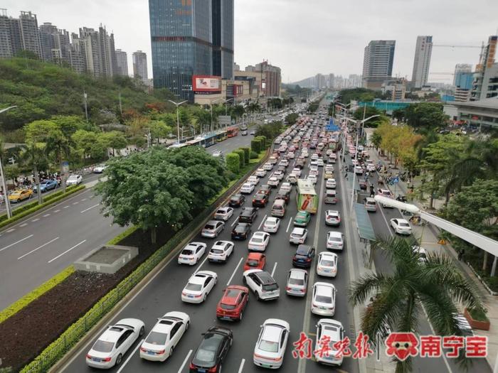 出行高峰来了！南宁埌东客运站现今年以来最大客流