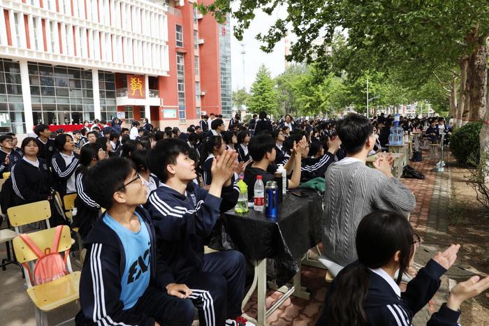 廊坊市第一实验中学举行第七届田径运动会