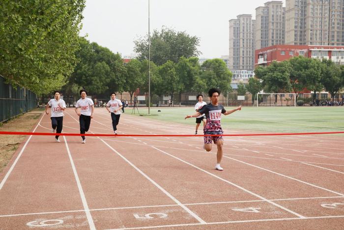 廊坊市第一实验中学举行第七届田径运动会