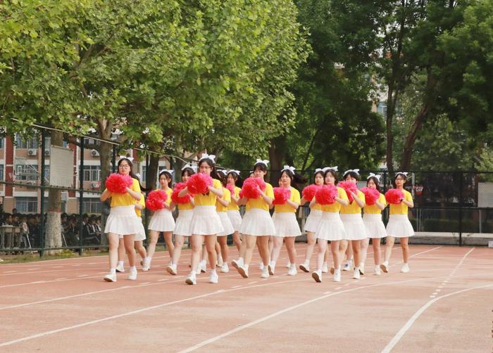 廊坊市第一实验中学举行第七届田径运动会