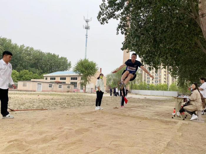 廊坊市第一实验中学举行第七届田径运动会