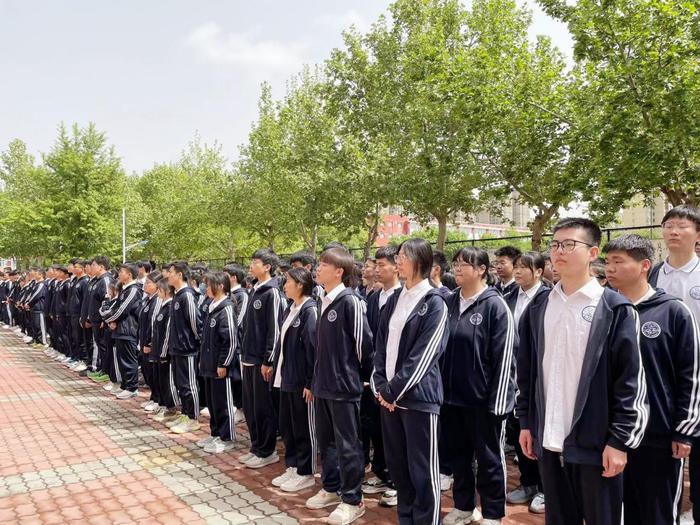 廊坊市第一实验中学举行第七届田径运动会