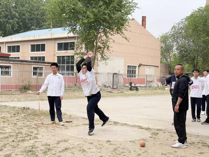 廊坊市第一实验中学举行第七届田径运动会