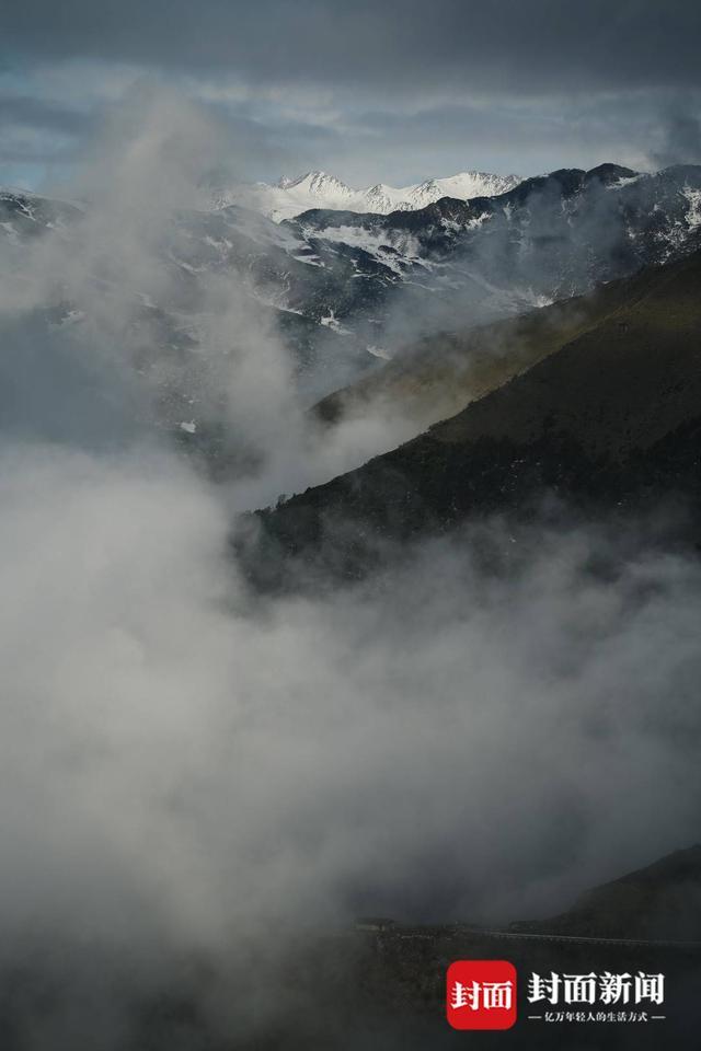 图集｜雨后初晴 云海蒸腾夹金山