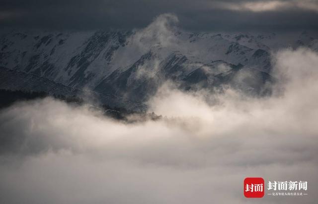 图集｜雨后初晴 云海蒸腾夹金山