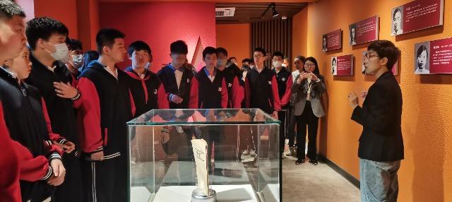 天津美术中学与天津觉悟社纪念馆共同举办沉浸式主题教育实践活动