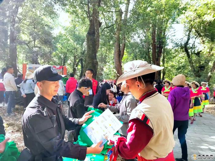 【普法强基】普法进乡村 走进民间文化艺术节