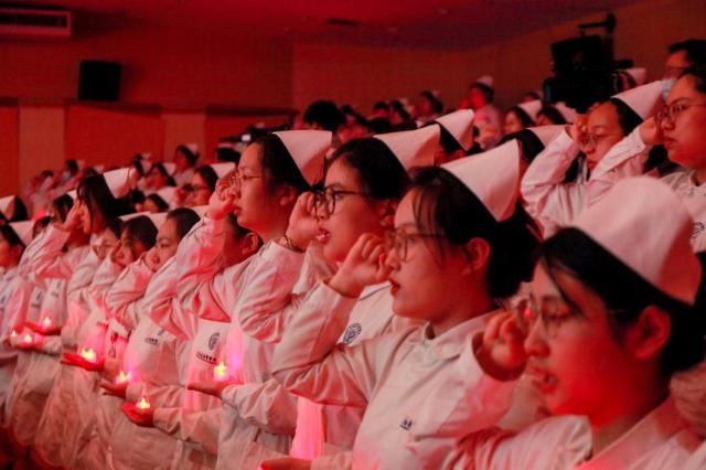 上海健康医学院：护士节里上好“大思政课”