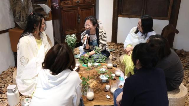 品茶韵人生，享花漾生活——四团镇“听她说”女性成长疗愈沙龙与你相遇