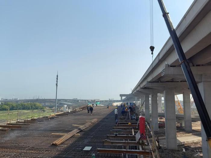 ​上海S3公路新建工程全线结构贯通，将缩短长三角地区的出行时间和距离