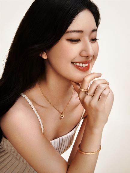 宝格丽BVLGARI BVLGARI系列玫瑰金项链、手镯和戒指