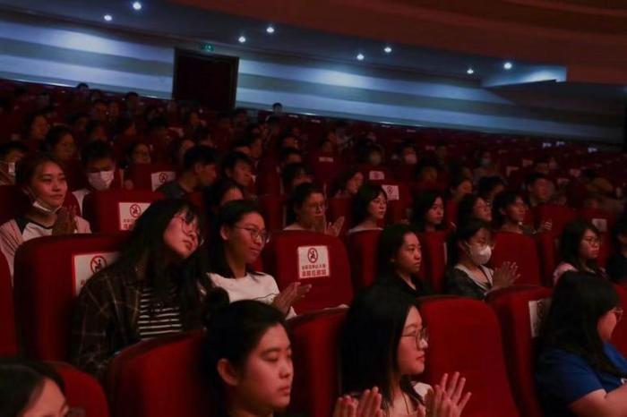 地势坤，君子以厚德载物 ——记黄璐博士中国农业大学中外艺术歌曲音乐会