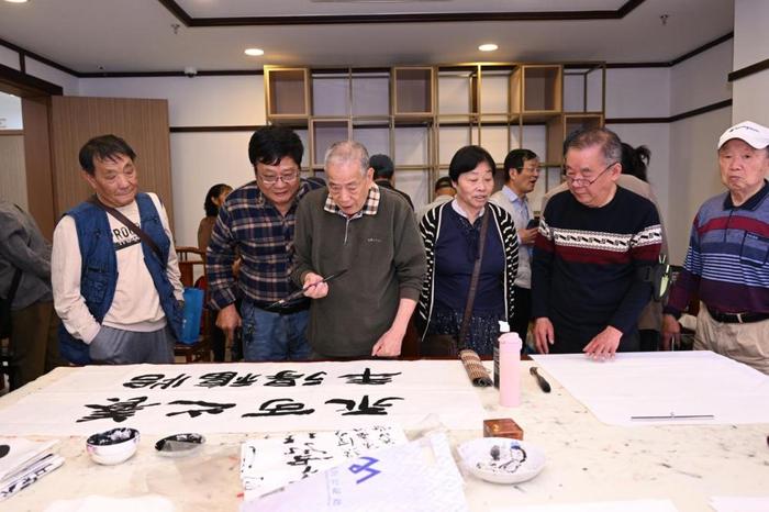 有社区食堂、健身房、图书馆，静安寺街道新开了一个居民家门口好去处