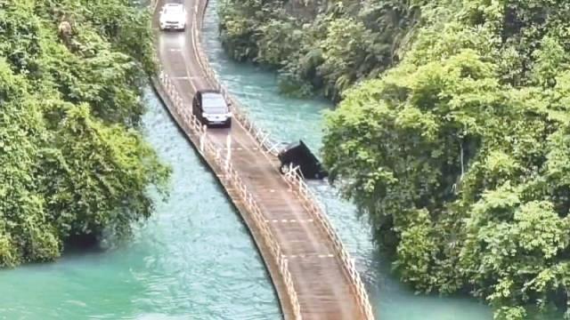 水上浮桥致五死事故背后