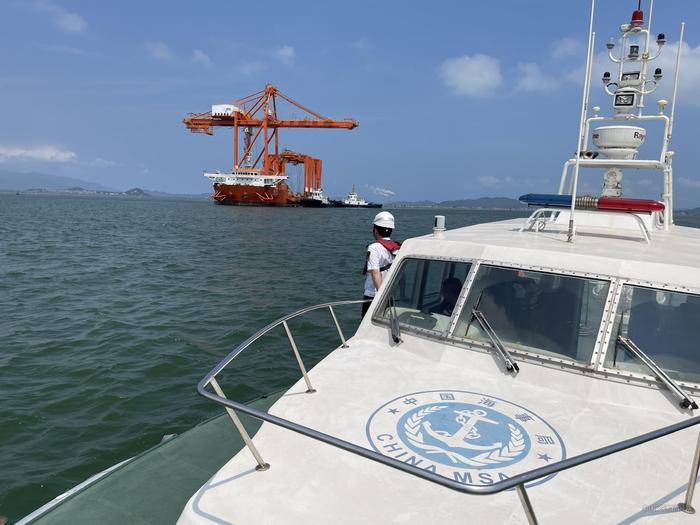 潮州海事护航大型运输船舶顺利进靠港 潮州港集装箱年设计吞吐量将提升逾4倍