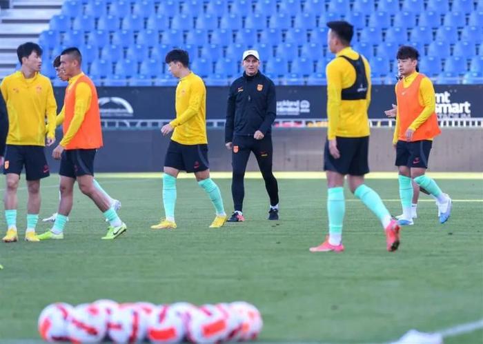 梅西将率阿根廷队来北京踢友谊赛，国足选择与缅甸队热身，澳大利亚队捡了大便宜