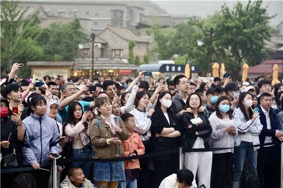 古北水镇挚爱季民谣歌会：借助音乐赋能产业，打造水镇“多生态的音乐季”