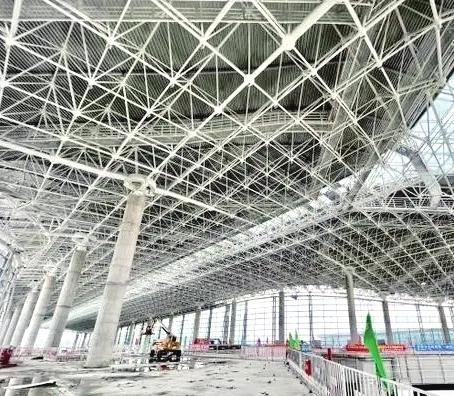 广州白云机场三期扩建工程西四指廊全面进入室内装修和机电安装阶段