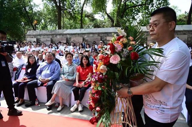 圆明园举办“曾宪梓纪念日”活动