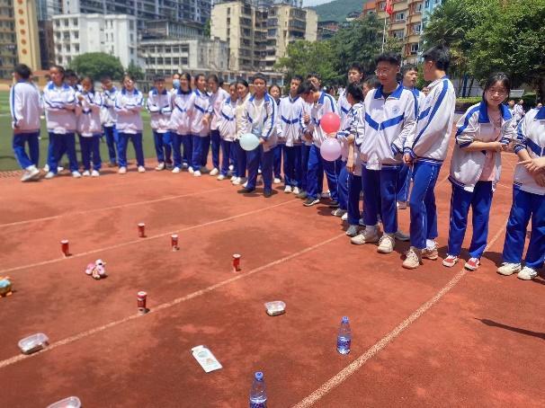 云中谁寄锦书来？四川省达州市第一中学校学生手写书信送祝福到全国各地