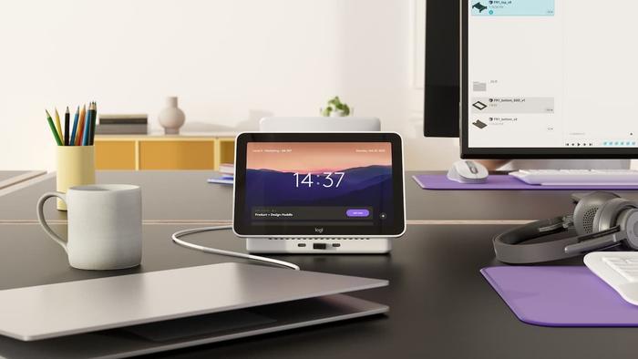 罗技推出 Logi Dock Flex 扩展坞：8 英寸屏幕，售价 699 美元