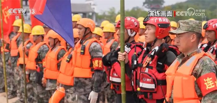 军地应急力量开展防汛救灾演练 提升遂行抢险救援任务能力