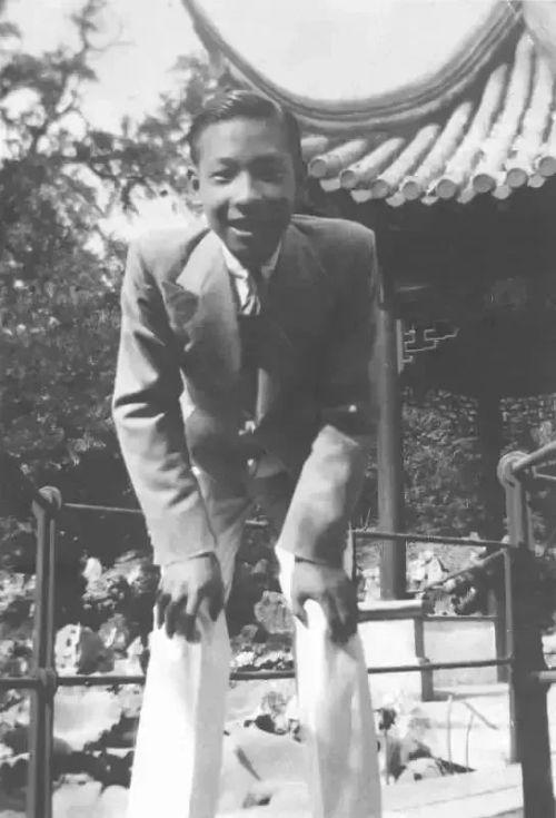 ● 少年贝聿铭在苏州狮子林