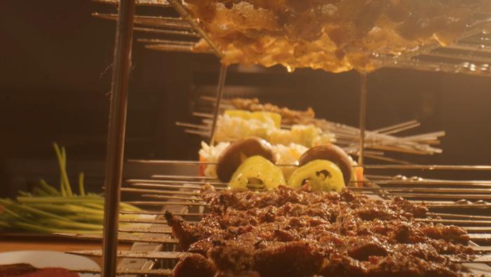 食材新鲜、货真价实是淄博烧烤最大的卖点