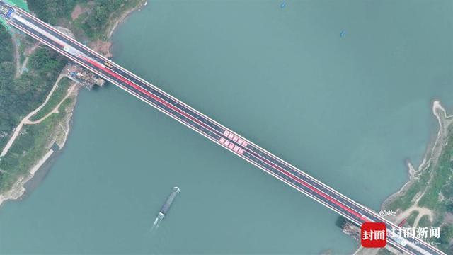 同类桥梁中跨径世界第一 四川泸州神臂城长江大桥正式通车