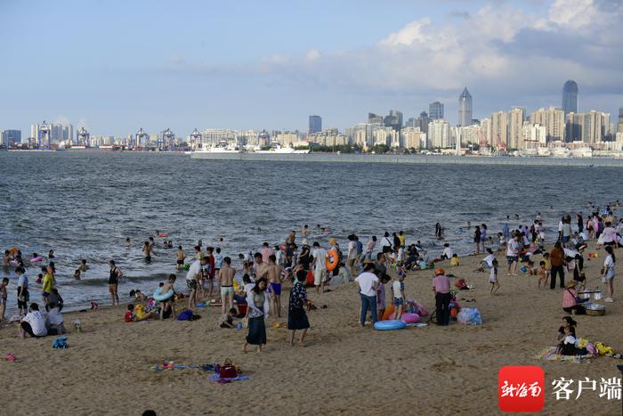 原创组图丨夏季，海边成海口市民游客避暑好去处