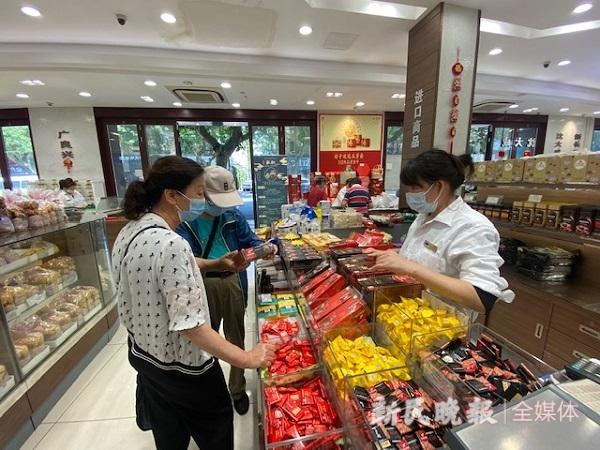 什么是老上海摩登生活？71岁的长春食品商店下月底启动闭店改造
