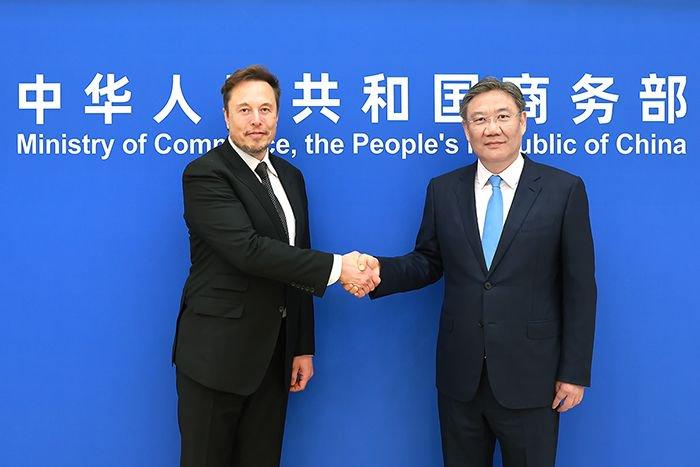 5月31日,商务部部长王文涛会见特斯拉公司首席执行官马斯克。(图源:商务部官网)