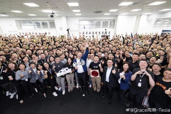 (图片来源:特斯拉全球副总裁陶琳微博)