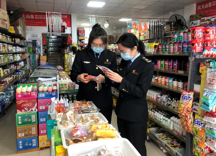 黑龙江省鸡西市市场监管局集中开展全市校园食品安全“大排查 大整治 大提升”专项行动