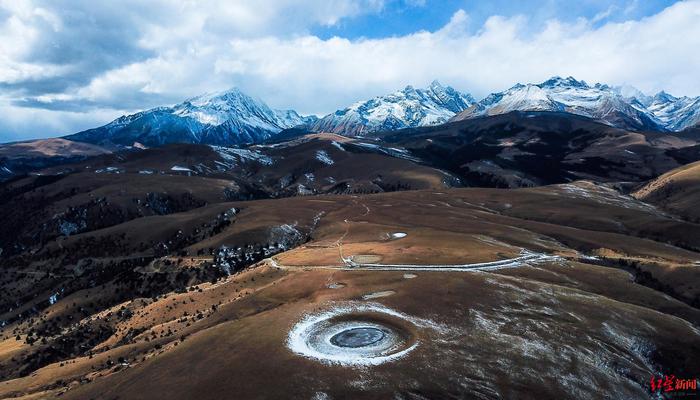 甘孜理塘格聂景区：旅行社、自驾团队等徒步需提前15天报备核准 景区拥有著名“天堂之眼”