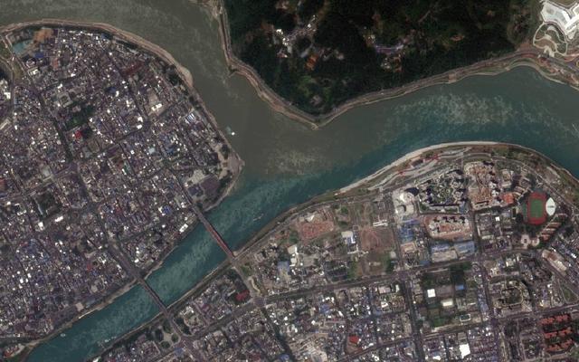 卫星云图记录长江十年：渔船减少 河道变宽