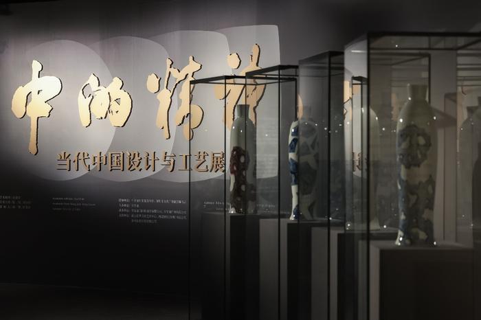 近百位艺术家作品亮相 “中的精神——当代中国设计与工艺展”在深展出