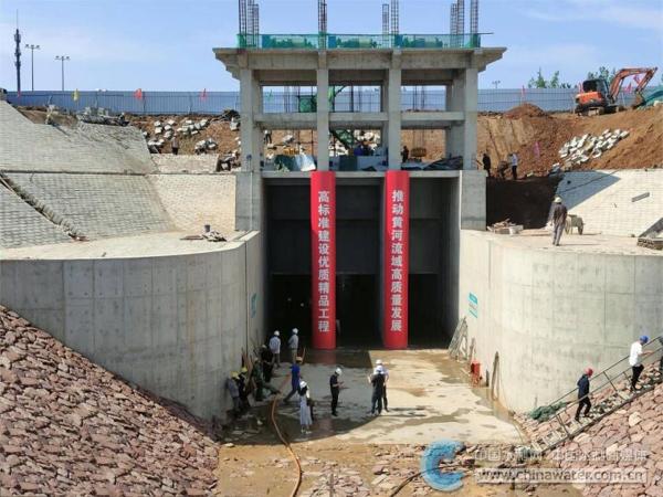 黄河下游引黄涵闸改建工程马渡引黄闸通过通水验收