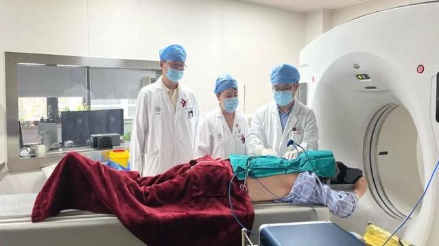 宝山区这家医院成功完成首个肺结节微波消融术