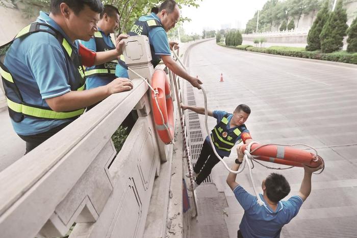 市城管执法局排水管理处泵站处